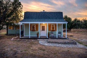Das Grun Haus With Private Hot Tub